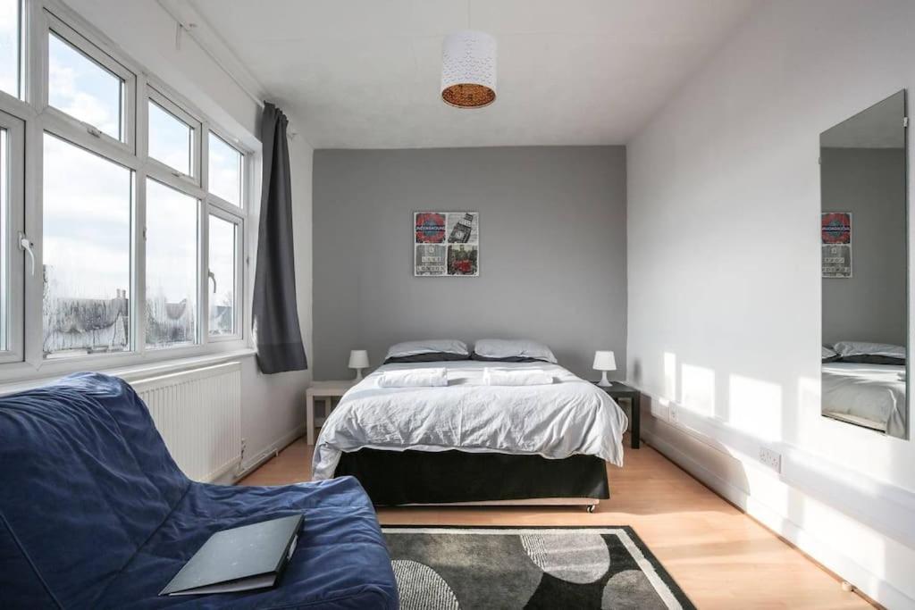 Large Modern Apartment With Garden Sleeps 10 Guests Londra Esterno foto