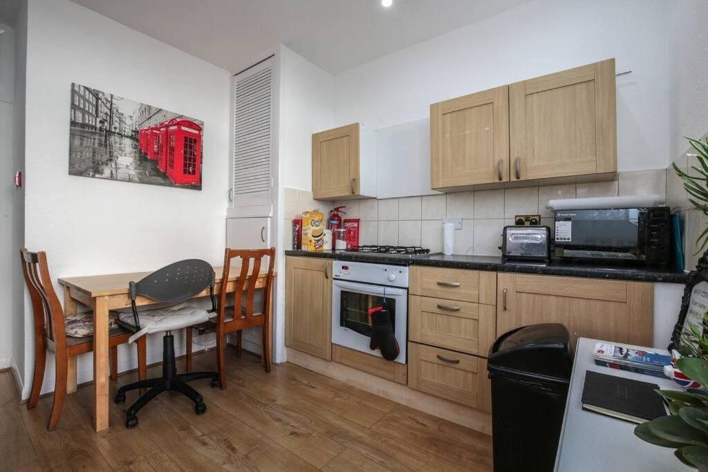 Large Modern Apartment With Garden Sleeps 10 Guests Londra Esterno foto